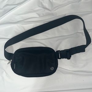 Lululemon Everywhere Belt Bag